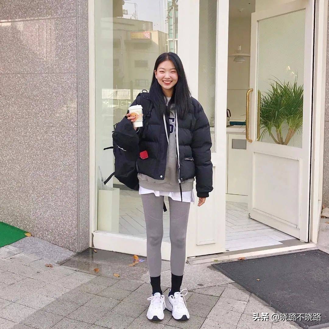 今年流行的鲨鱼裤袜子外穿,鲨鱼裤今年最火袜子长筒冬季