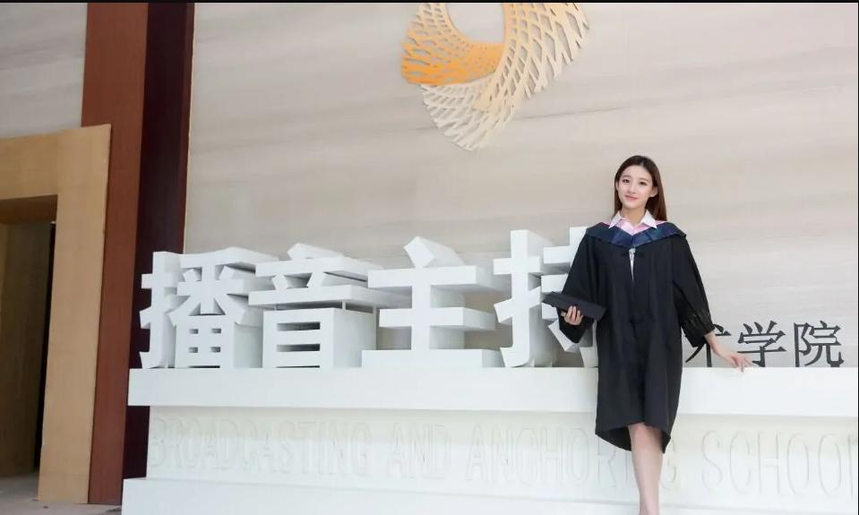 春晚女主持人马凡舒的颜值,央视最美女主持人马凡舒