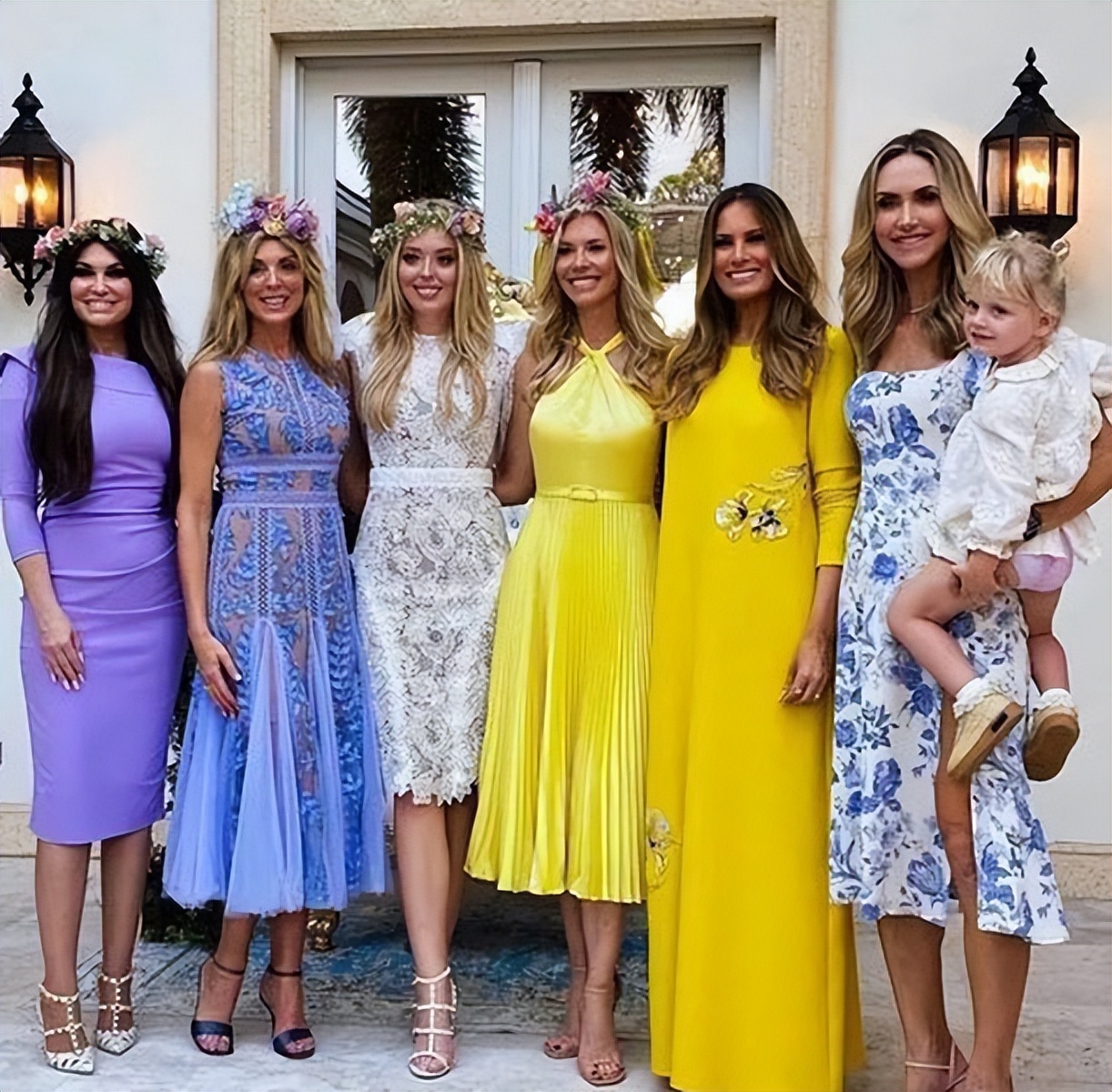 美国伊万卡露脐装图片,伊万卡一身红装