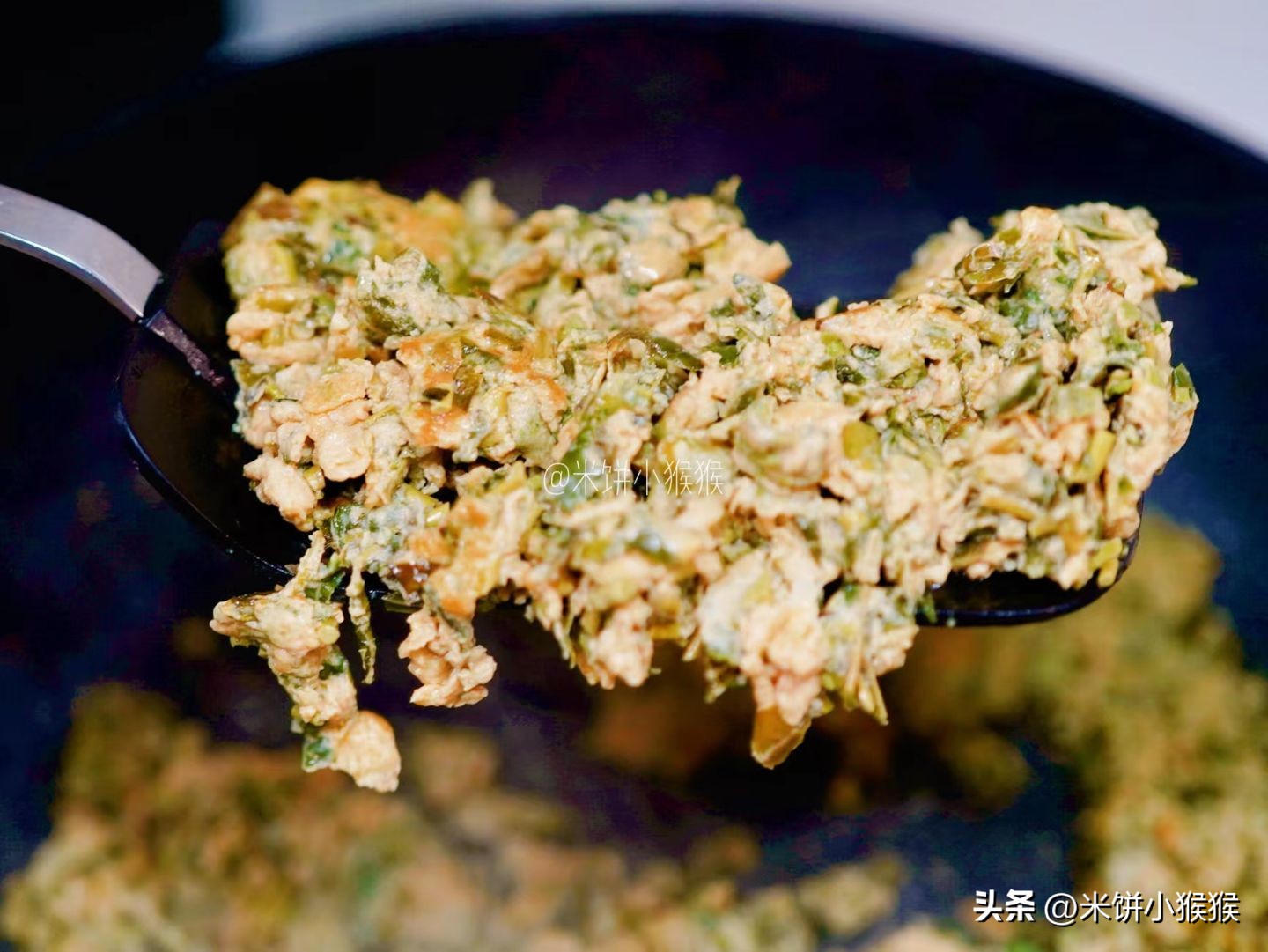 香椿炒鸡蛋是春天不可多得美食,香椿炒鸡蛋家常菜做法