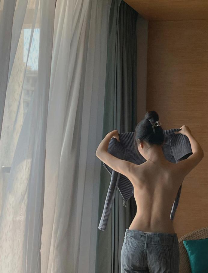 姣斿熀灏兼吵琛ｅ鍥芥槑鏄熼伄鑲夌┛鎼浘,鏄庢槦娉宠。澶栫┛闇茶叞椋庢牸