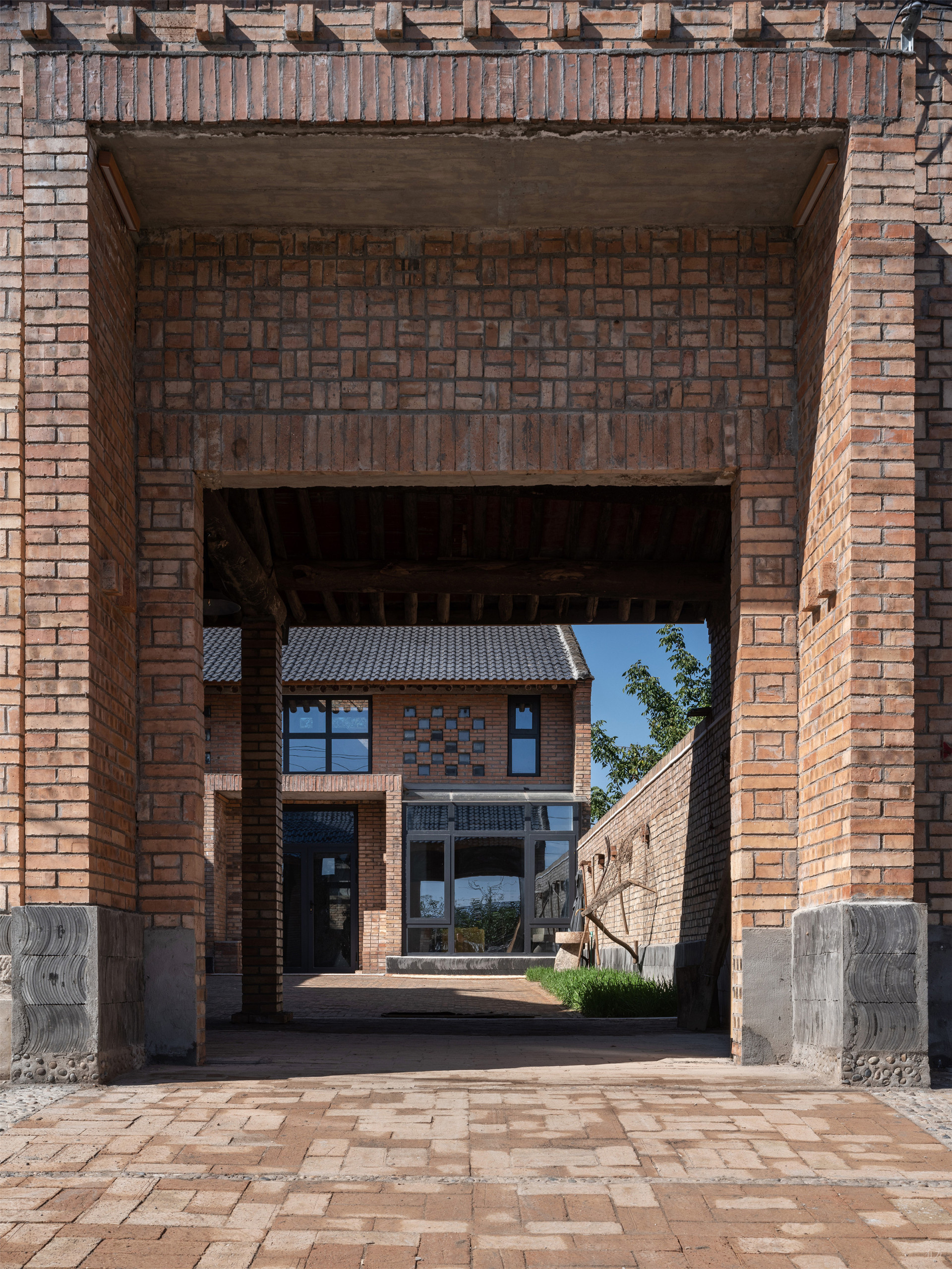 陕西一高校老师,西安一高校老师带学生创业