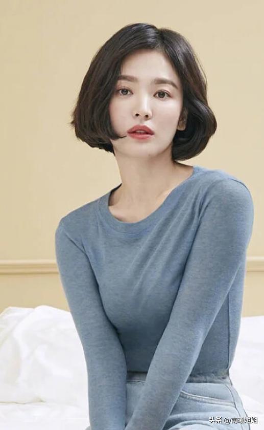 女人剪短发时尚好看,女人上了年纪就剪短头发