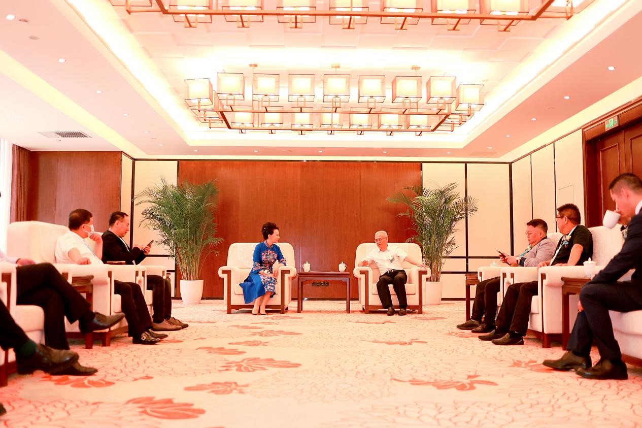 山东蓝海酒店集团入川力作，成都蓝海御华饭店闪耀揭幕