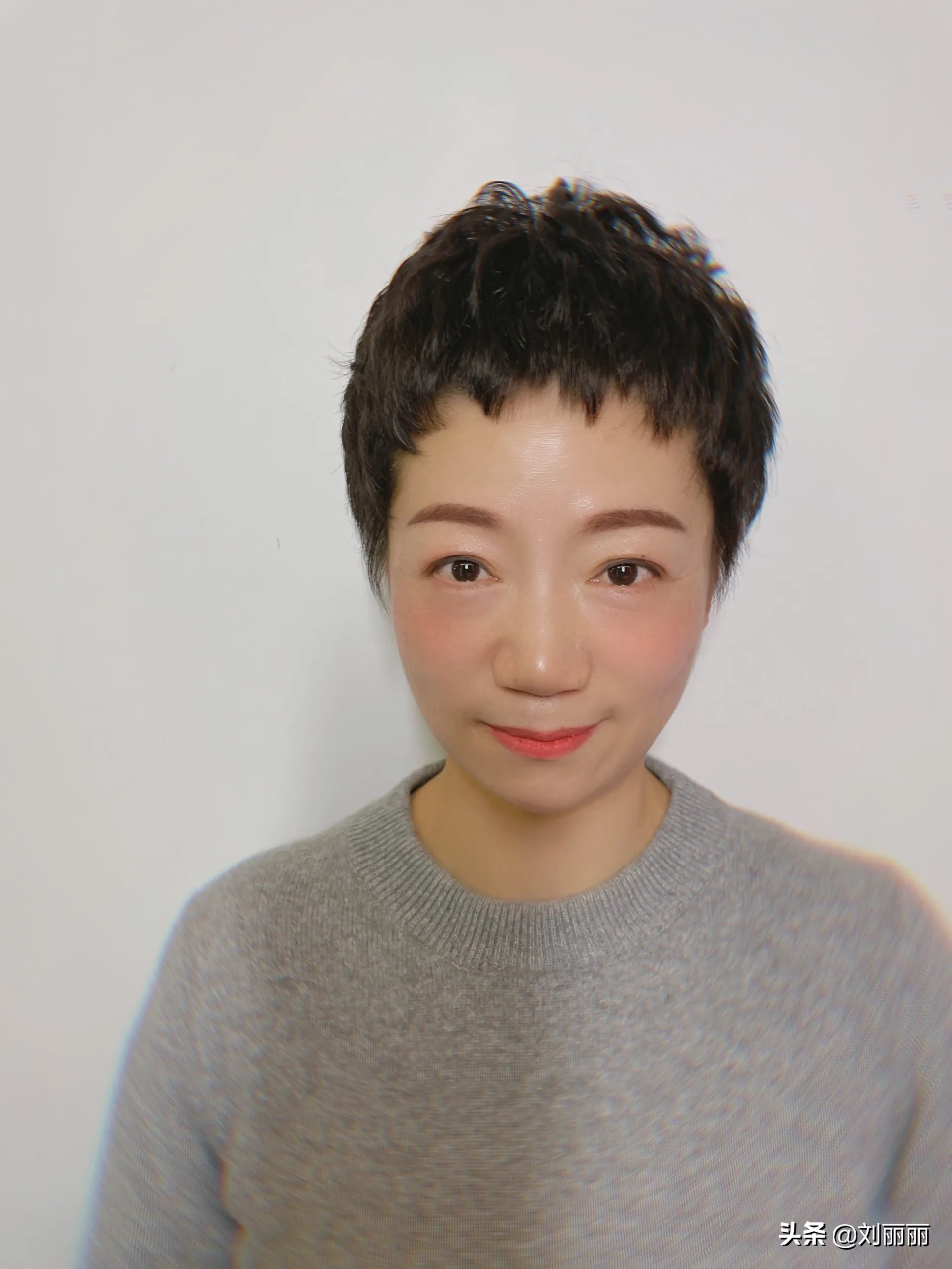 十款不挑脸型的短发甜美不烫不染,既好留长发又好看的短发