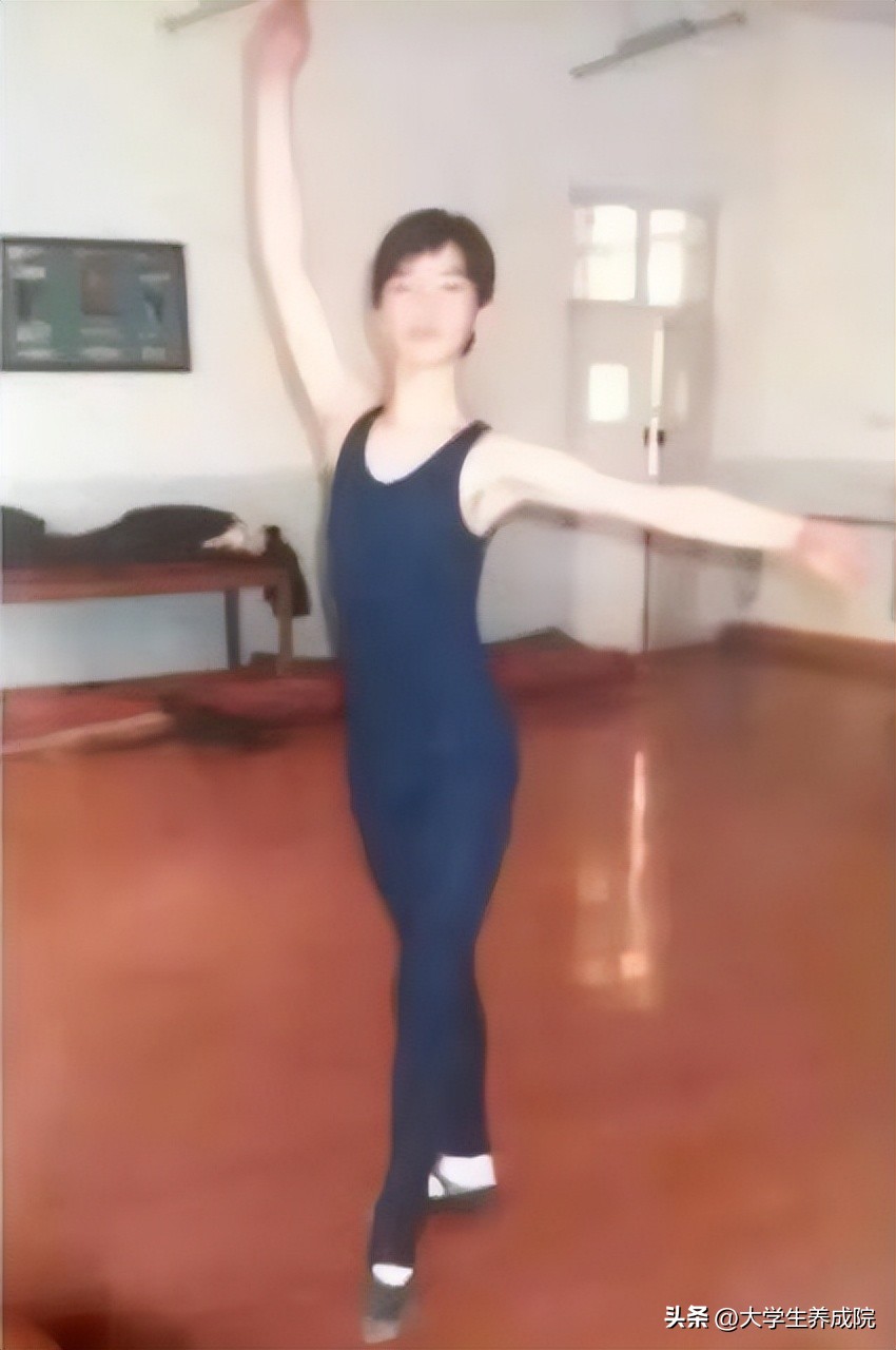 阿云嘎从草原少年成长为王子,阿云嘎在草原上生活了多久