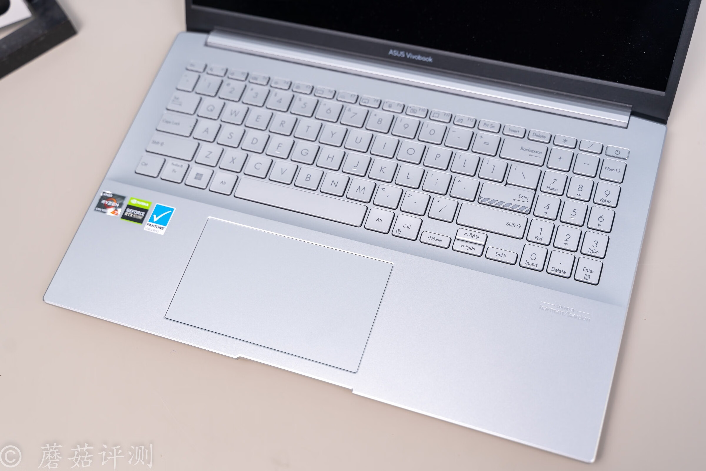 华硕无畏pro15锐龙版和灵耀pro14,轻薄本华硕无畏pro15游戏测评