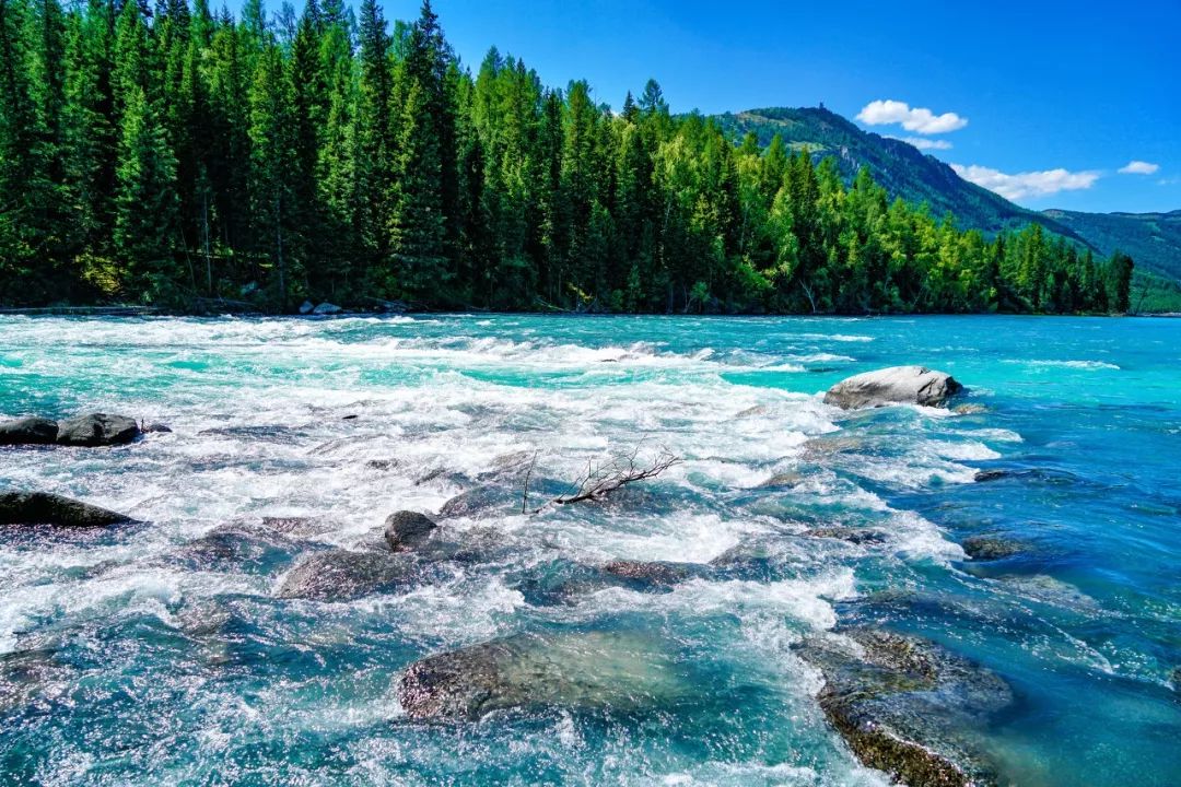 南疆的美又是另一种别样风情,北疆的风景南疆的风情