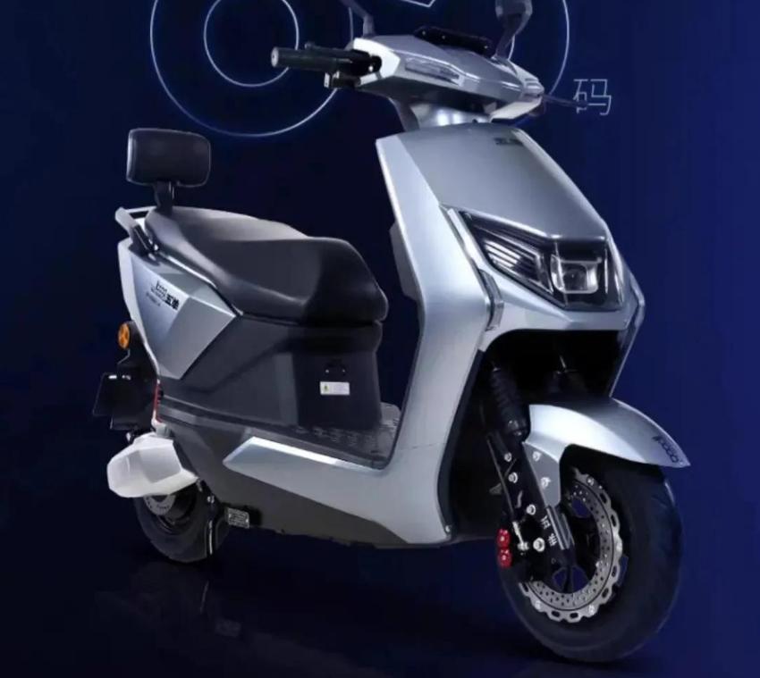 续航可达120公里的电动车推荐,这3款低速电动车最大续航300公里