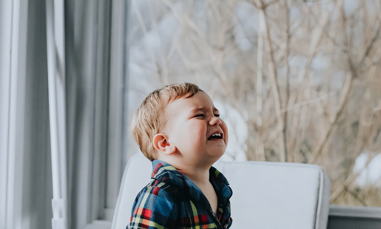 孩子失控不听管教怎么办,孩子无缘无故就闹个不停怎么办