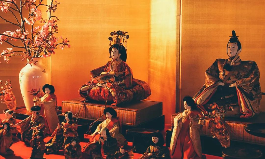 普京送安倍武士刀,普京给安倍送什么