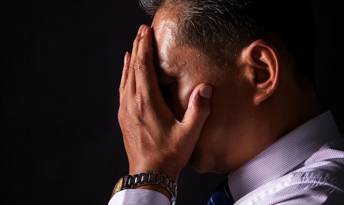 年薪50万却因高铁60元盒饭崩溃,年薪50万高铁60元盒饭