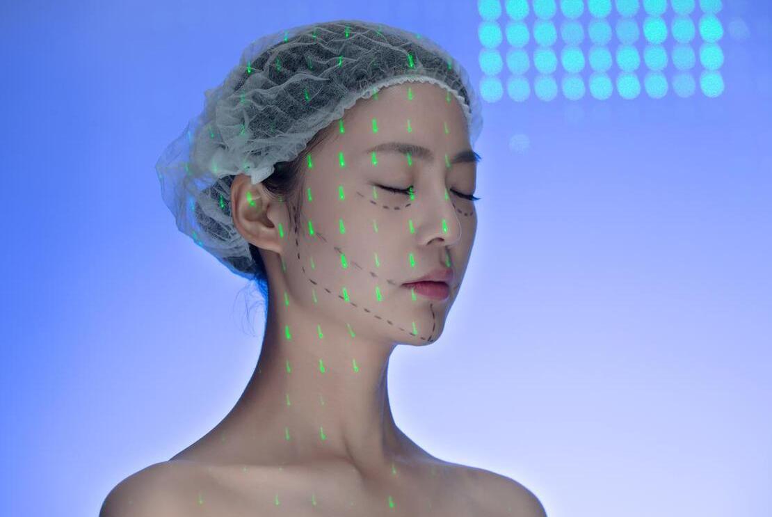 止血后怎么处理划破的伤口,止血棉在伤口里面怎么处理