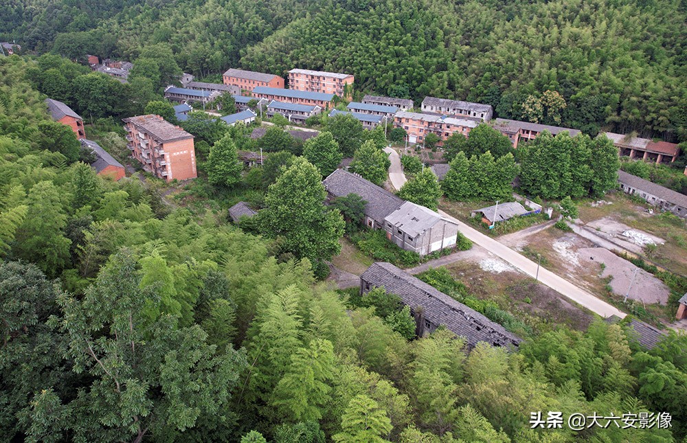 大山深处废弃的三线军工厂视频,军工三线厂旧址