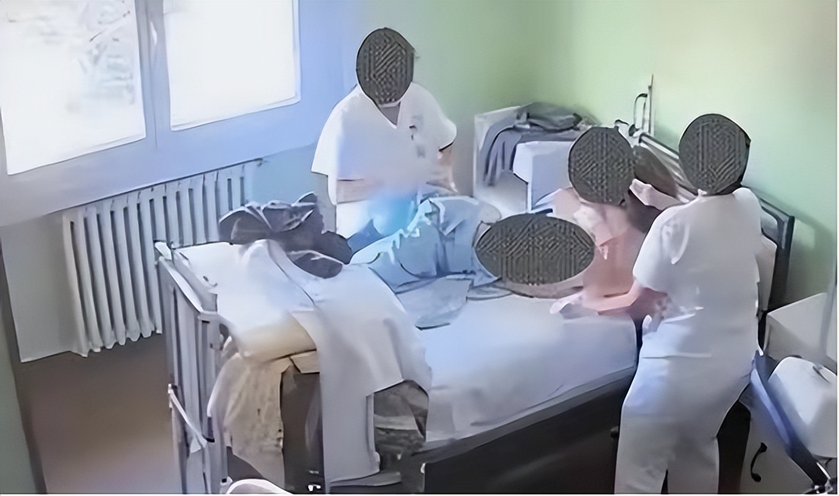 23年，73岁老兵被养老院护工打爆眼球，院方：我们是日本管理理念