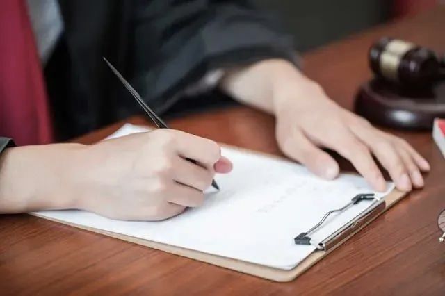 为什么90%的律所都钟情“大众点评”？丨律斗云