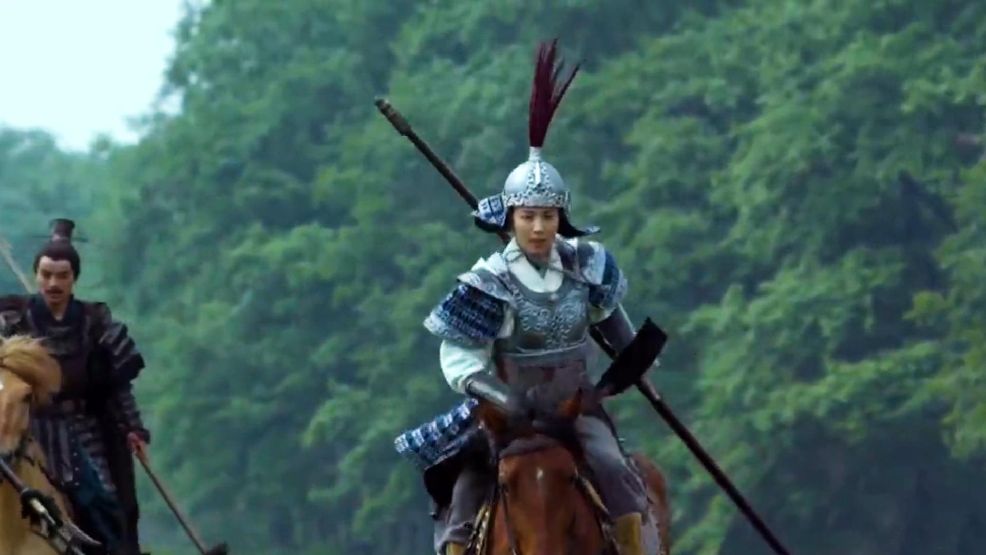 城主大人1：女子被迫穿男装当皇帝，成年后还被妃子追着要同房！