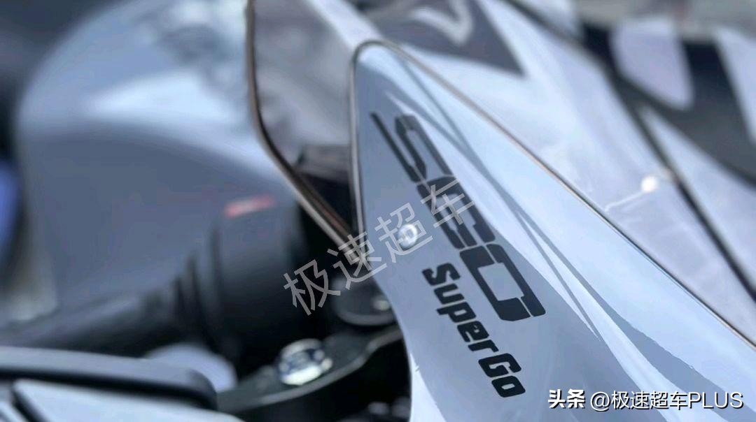 铃木隼vs川崎h2r公路,铃木摩托车隼视频