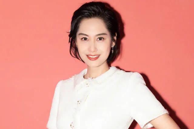 赵丽颖荣登亚洲十大女神榜第一名,中国十大明星女神