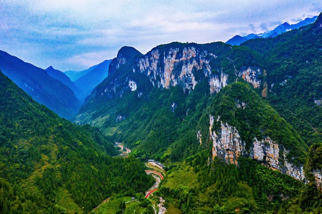 毕业旅行贵州景点攻略,成都毕业旅行的最佳去处最新报价