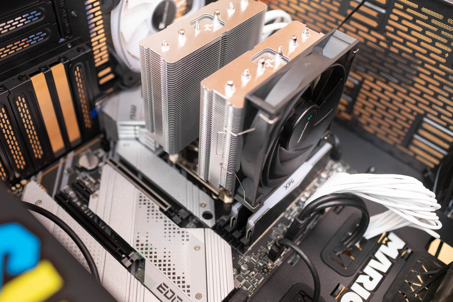 散热最好的单塔风冷散热器,cpu散热最好的风冷散热器