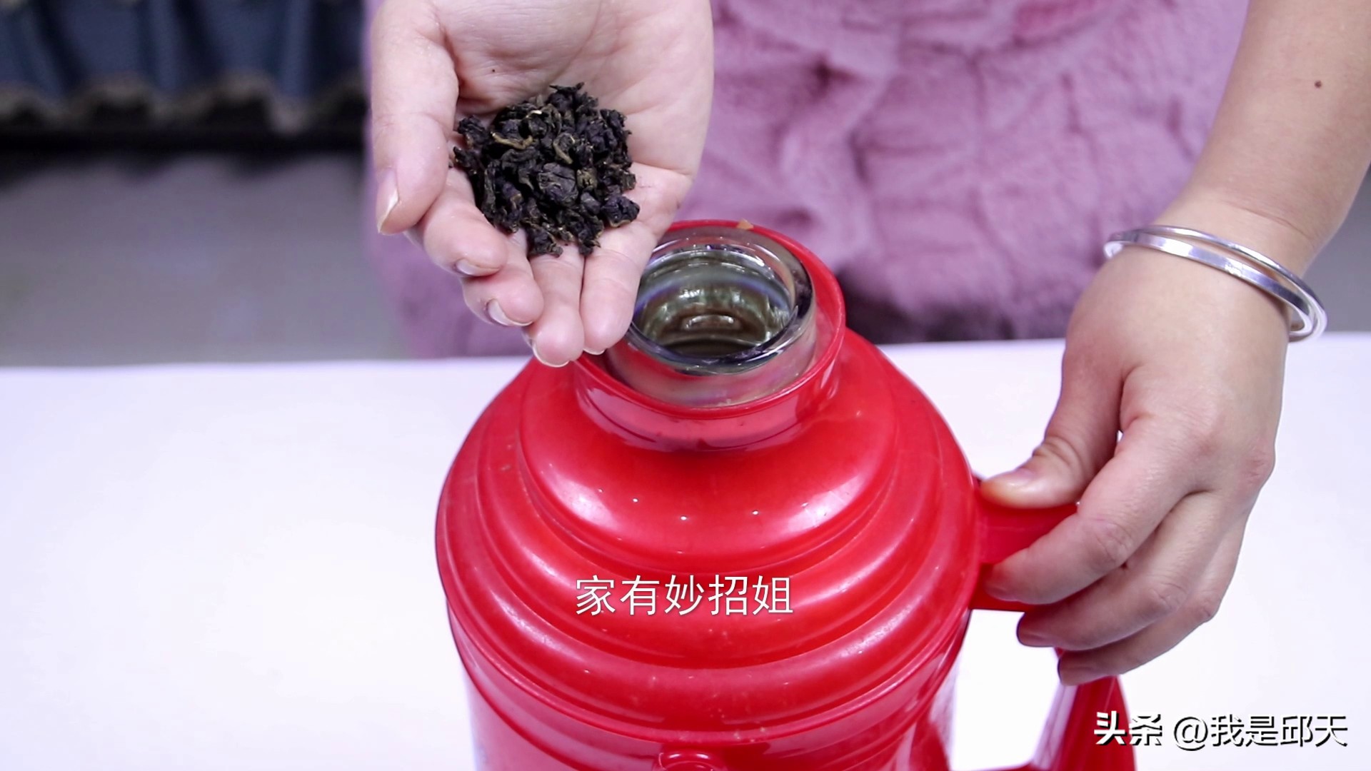 热水瓶内壁水垢清除妙招,热水瓶里顽固水垢怎么去除