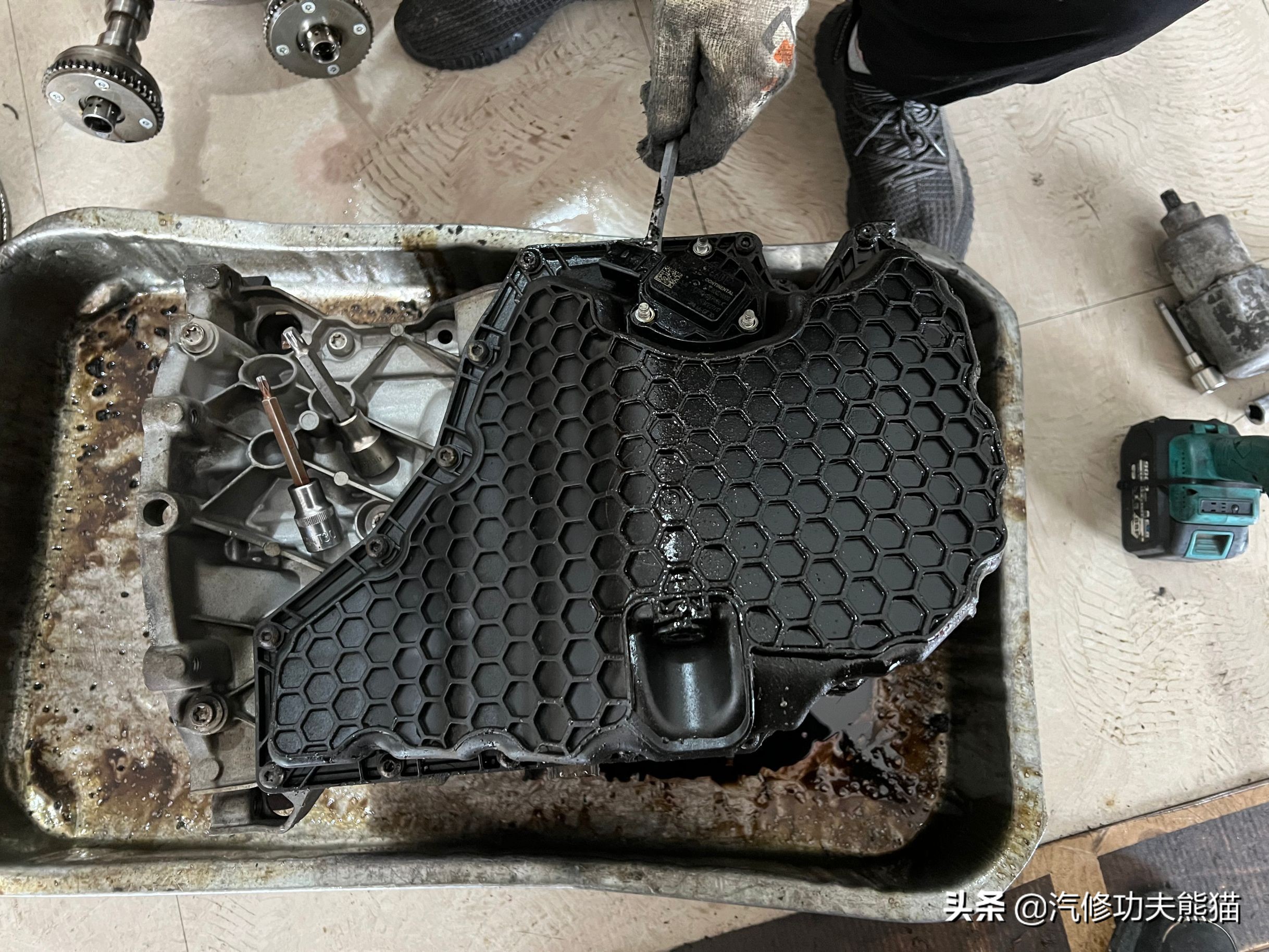 奥迪q5三代ea888烧机油是怎么回事,奥迪q5三代ea888不烧机油