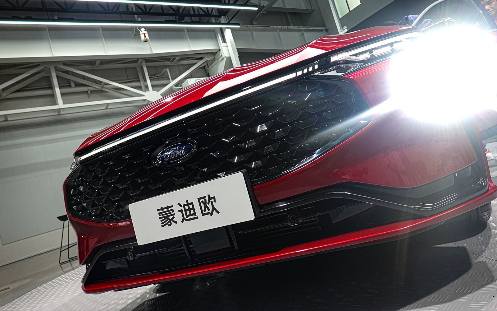 有了这台蒙迪欧ST-Line，邦德执行任务是不是就不用自己开车了？