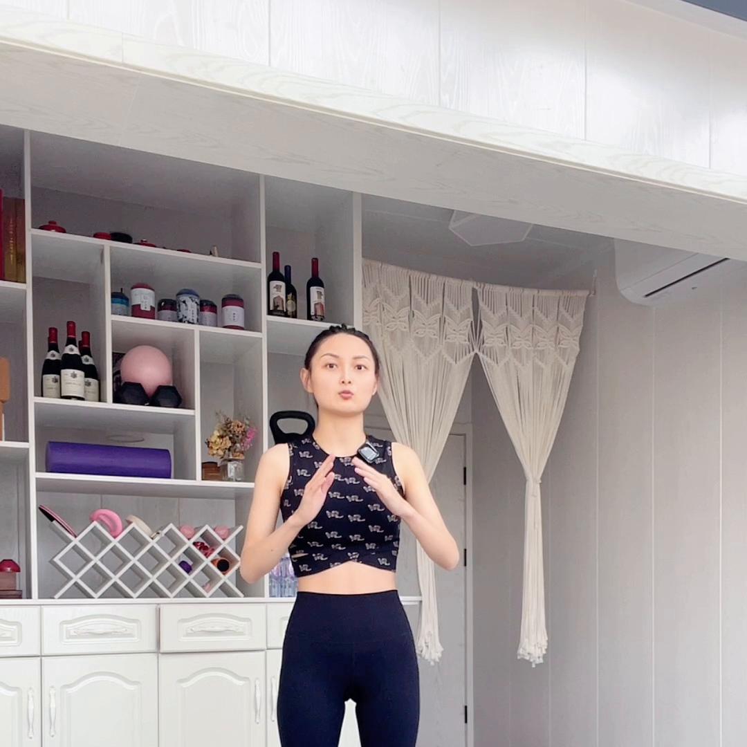 2组动作帮你矫正骨盆前倾,骨盆前倾的矫正方法睡姿站姿