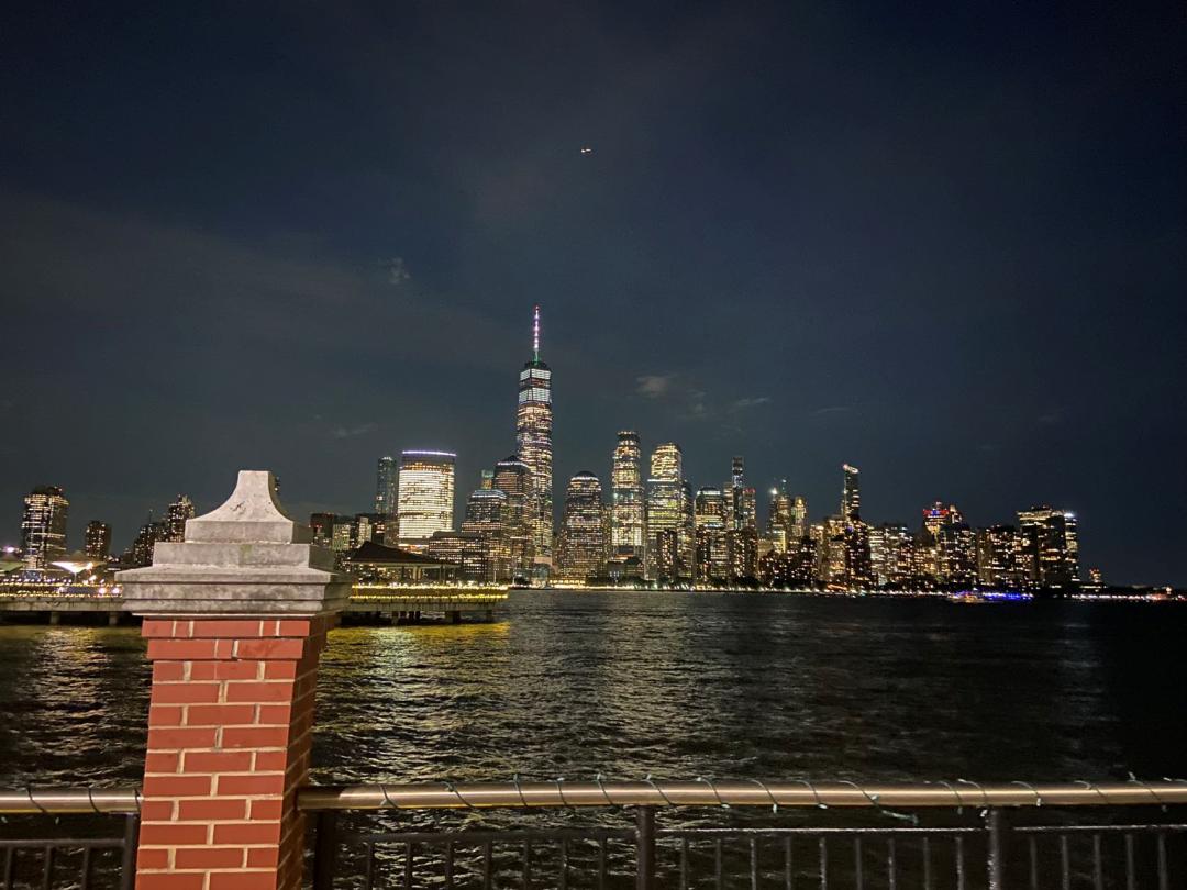 看他分享在纽约大学读计算机的体验，慕了！