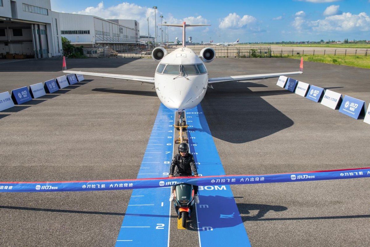 小刀电动车青蜂侠400w动力如何,小刀电动车最新款青蜂侠多少钱