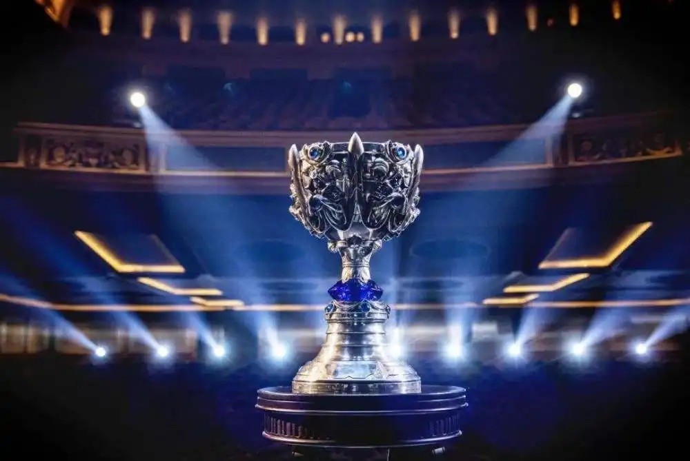 大尺寸电视玩英雄联盟,100寸电视玩英雄联盟是什么感觉