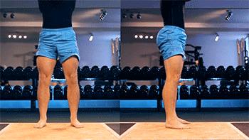 健身教练辅助女学员深蹲,辅助深蹲150kg女学员