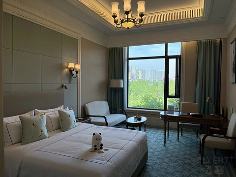 鍒濆涔嬫梾榛勯噾娴峰哺,鍒濆涔嬫梾