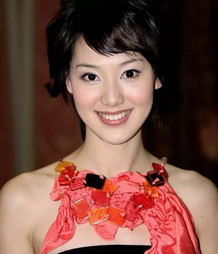 王冠惊艳迷人照片,王冠唯美图片