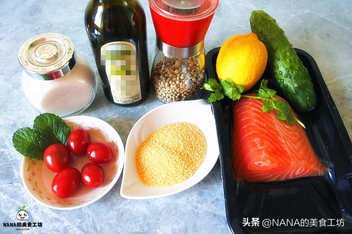 烤三文鱼加酸奶,香草烤三文鱼沙拉做法