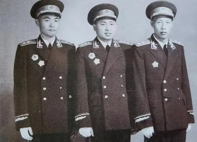 南京军事学院历届空军学员,南京军事学院历届学员