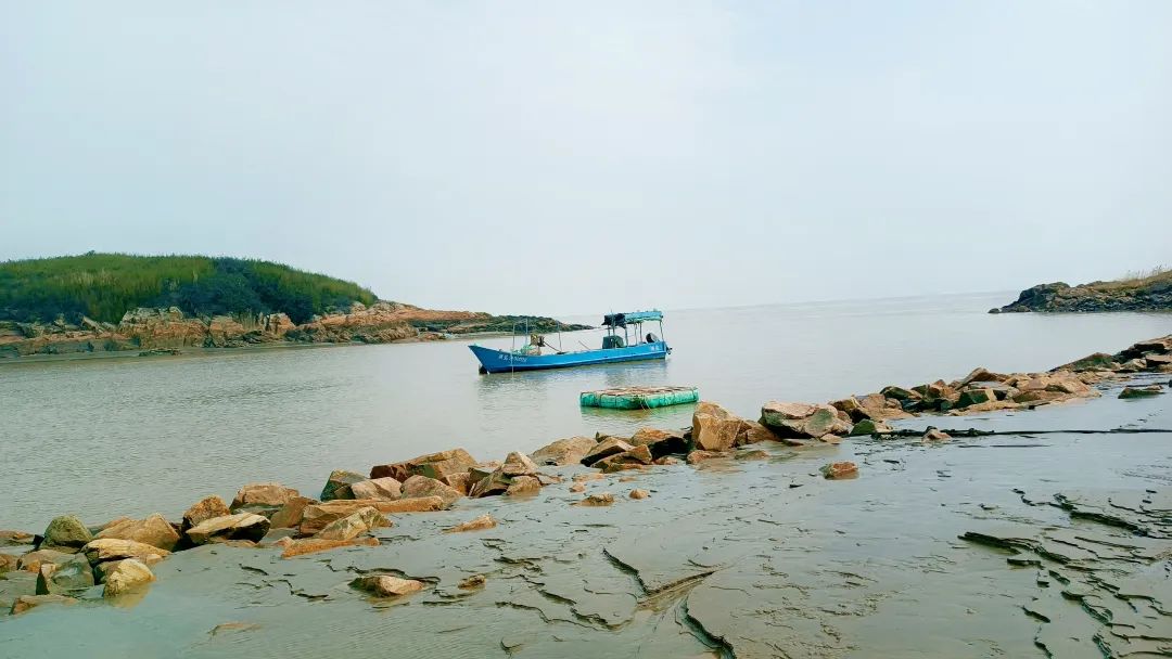 坐在海边心里想什么,坐在海边想什么