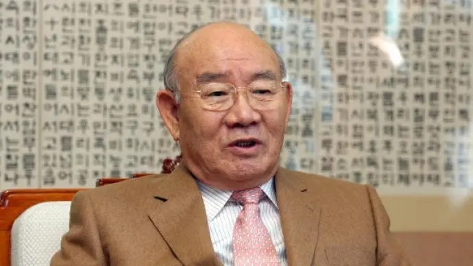 玩弄女明星、割小三子宫、贪污12亿元，韩国前总统一家多疯狂？