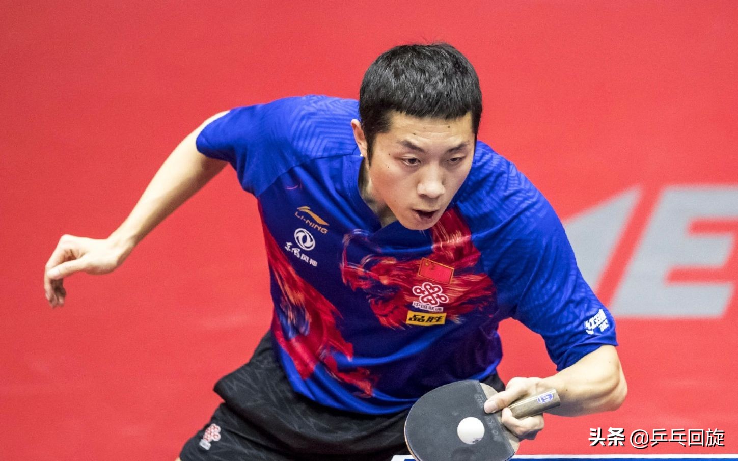 乒乓国手使用什么器材,乒乓球员器材