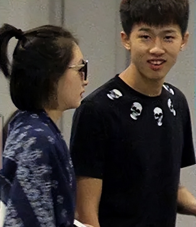 周冬雨被观众炮轰的电影,周冬雨被质疑视频