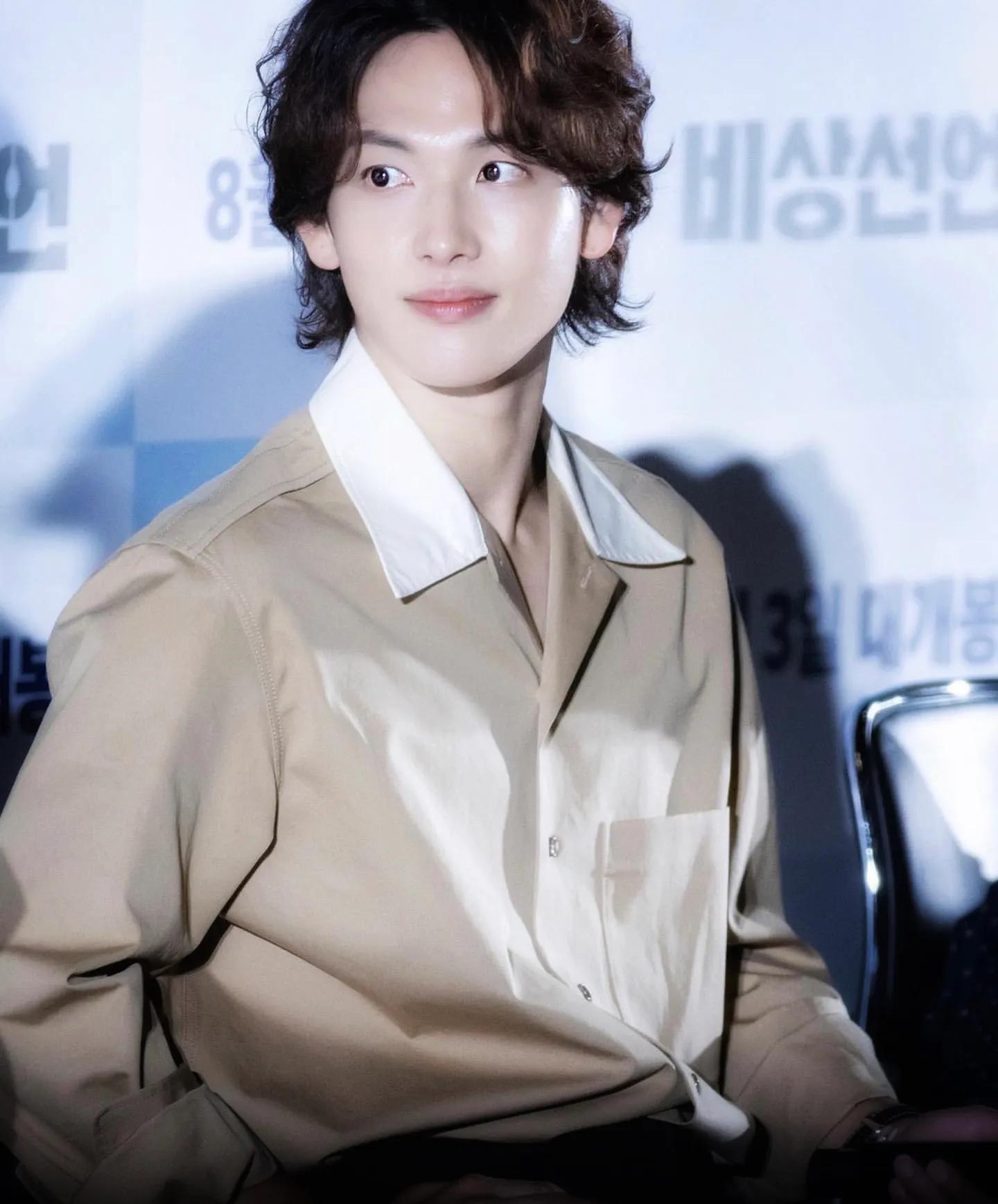 南韩第一任总统,南韩第一omega金在中