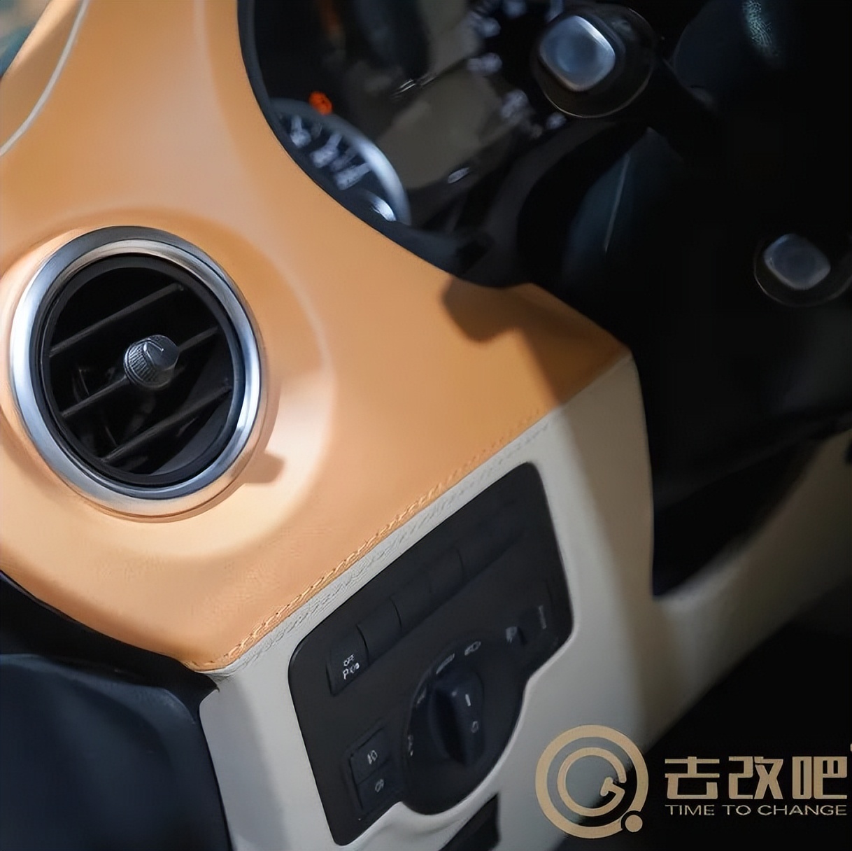 奔驰威霆改米白配宾利黄效果图,威霆改宾利黄内饰