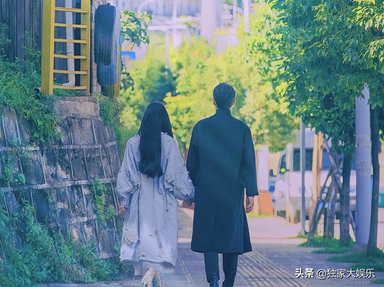 为什么只拍上半身,为什么只拍上半身镜头往下移