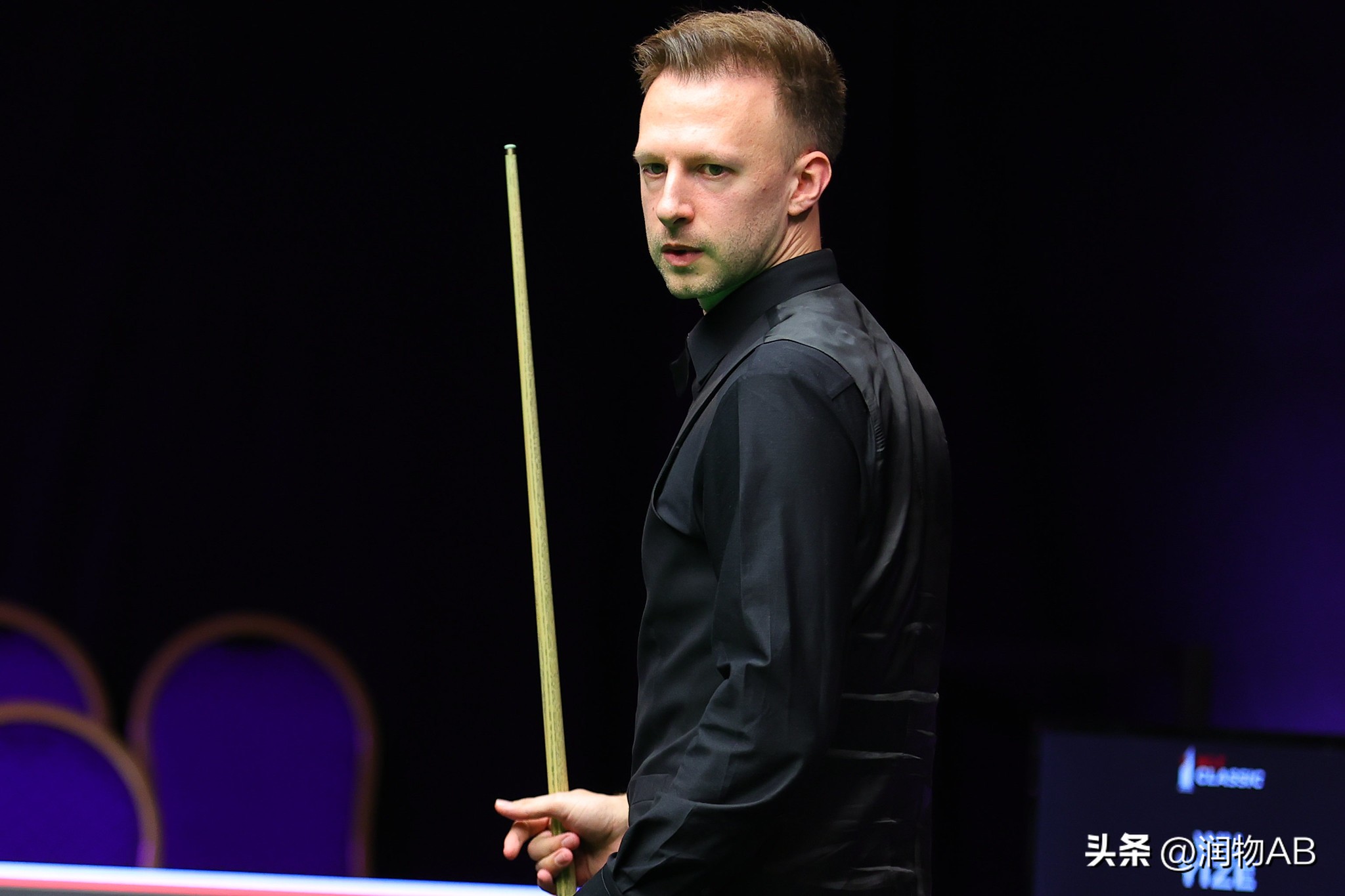 莱恩斯很开心拔“萝卜”小特称拿到资格属额外奖励；小猪复仇马威