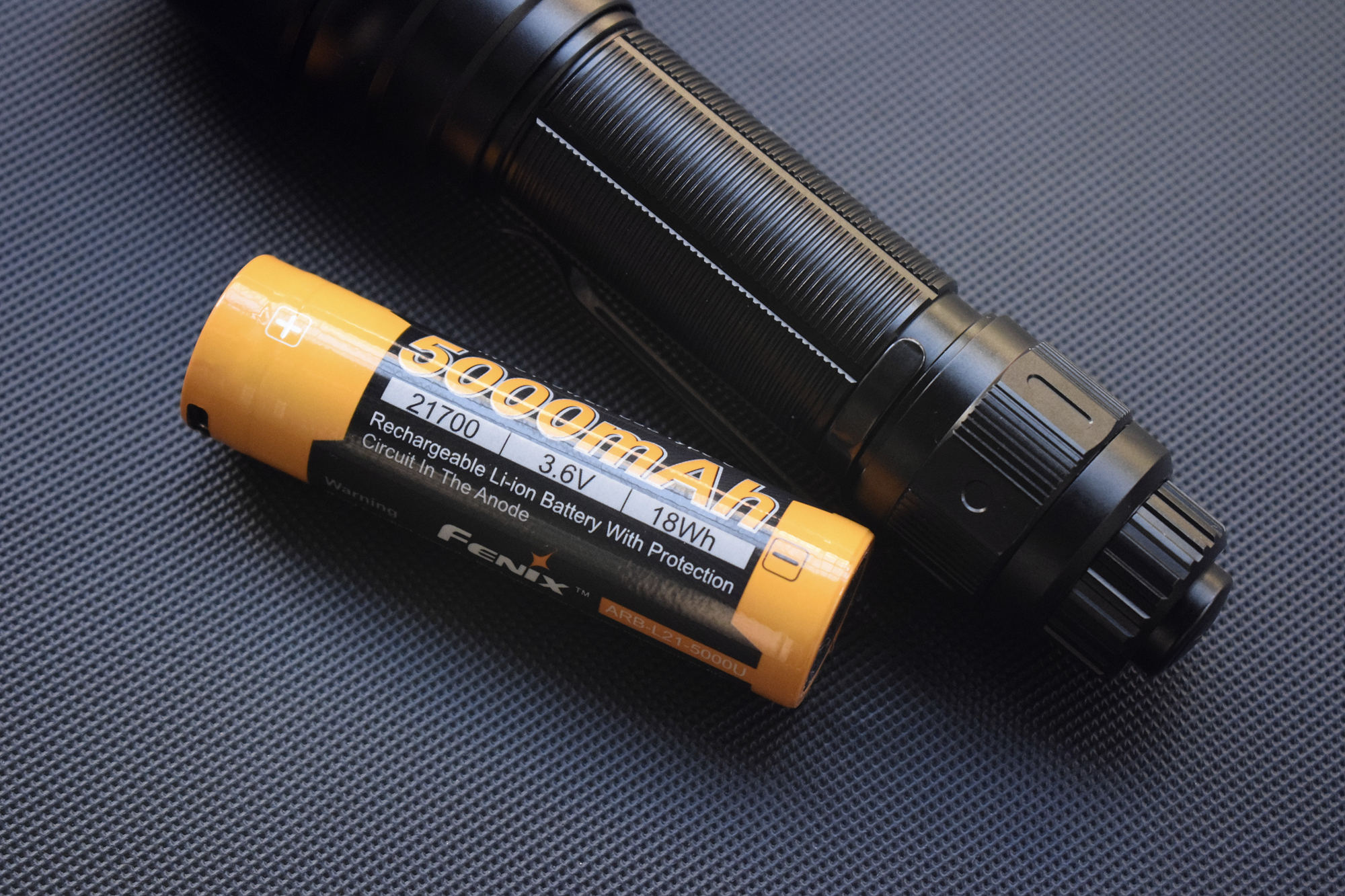 菲尼克斯fenixtk11tac手电速评,菲尼克斯tk75-2018手电评测