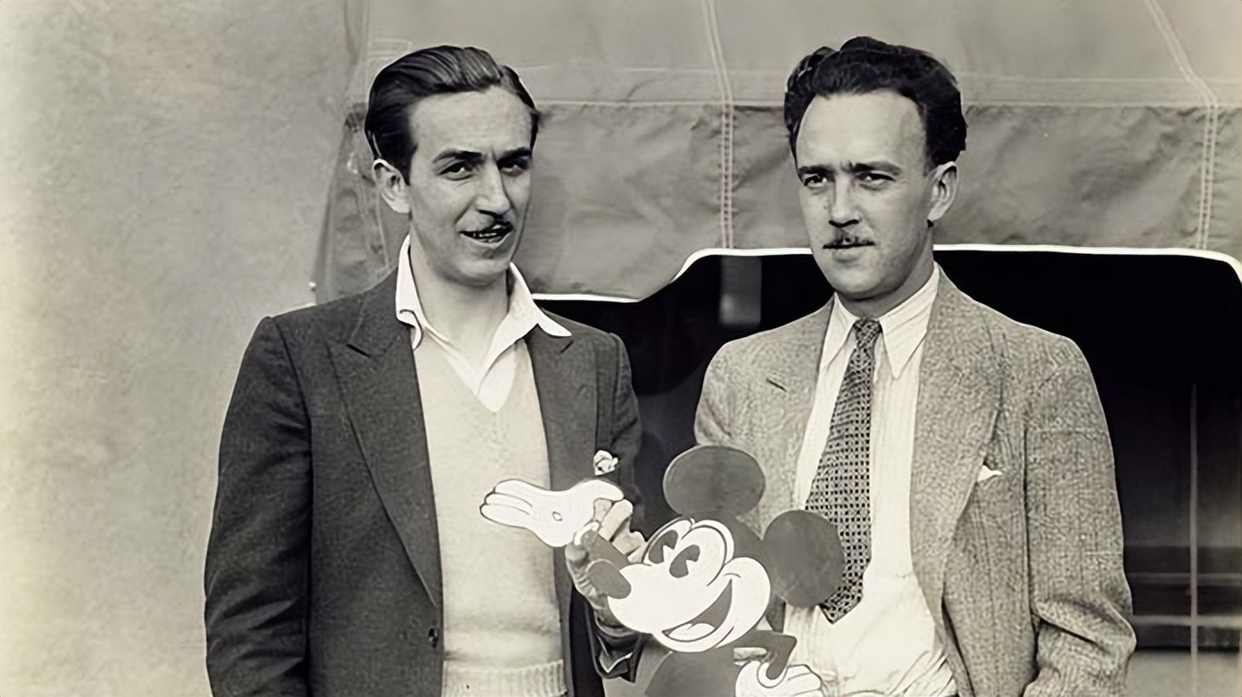 迪士尼乐园建立要多少钱,迪士尼建设在上海原因