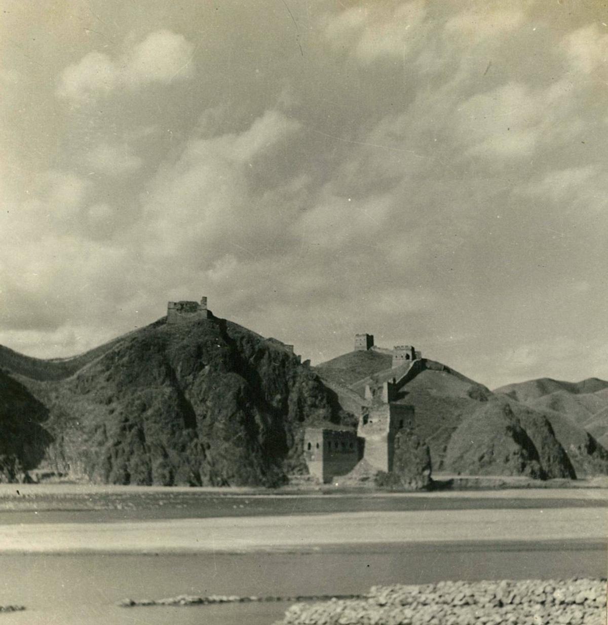 日军日记：*安妇慰**不服从管教，我很愤怒，用*刀刺**插入她的*体下**