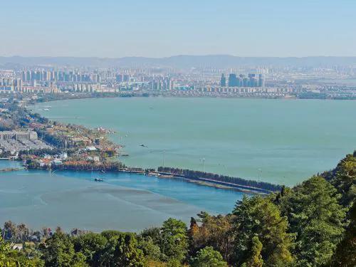 昆明有人文，但似乎不太相信工作