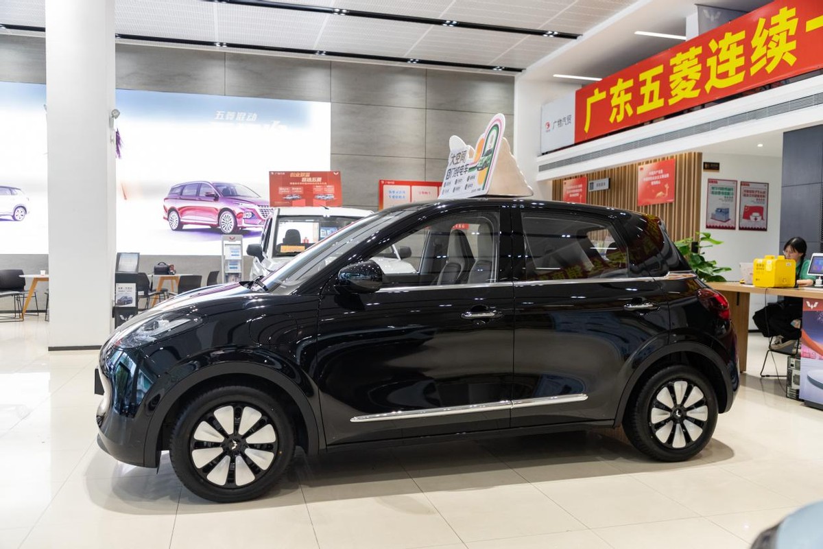 新款五菱缤果外观,外观炫酷续航里程高的新能源汽车